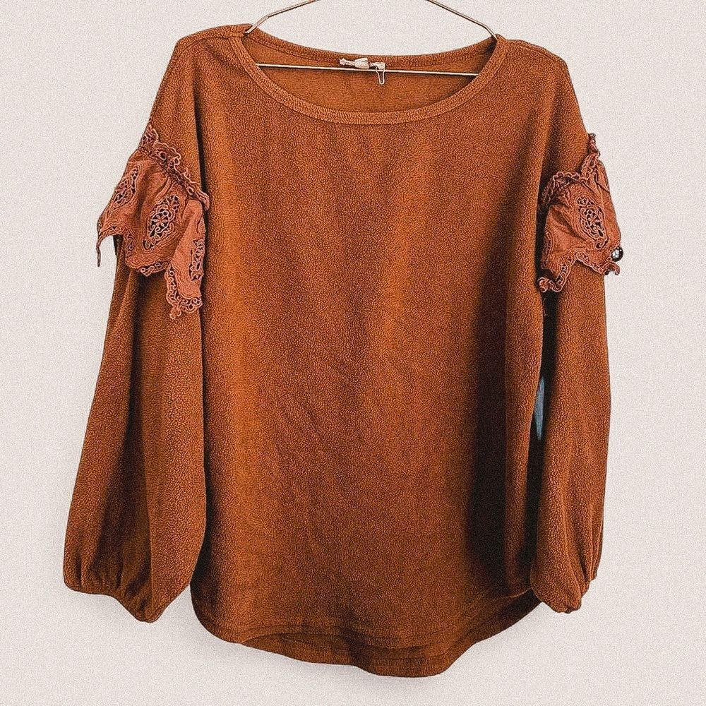 Entro fleece eyelet lace ruffle romantic cozy neutral brown top sz Small boho